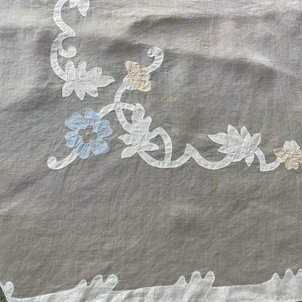 Vintage Handmade Hand Appliques Tablecloth 40x42